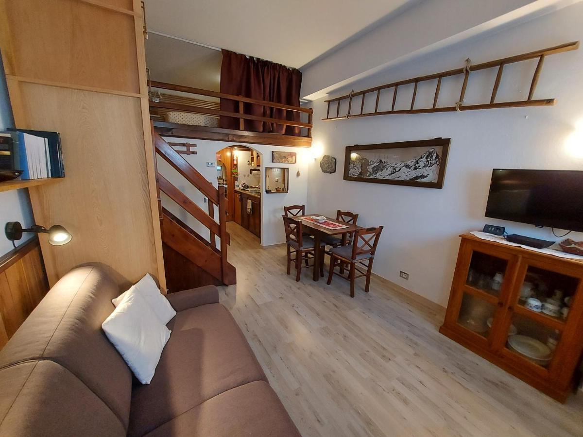 Апартаменты Le Petit Refuge Cervinia Брей-Червиния Экстерьер фото
